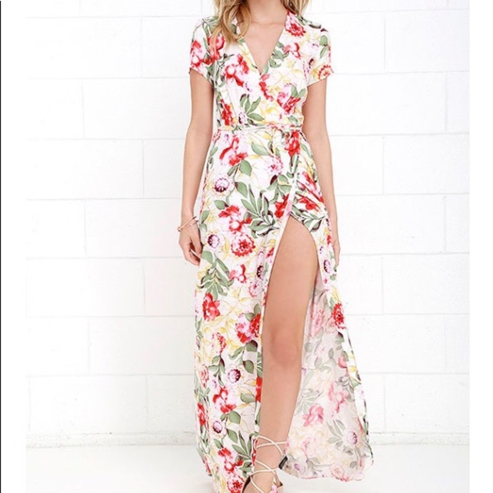 NWOT Lulu’s Floral Print Wrap Maxi Dress
